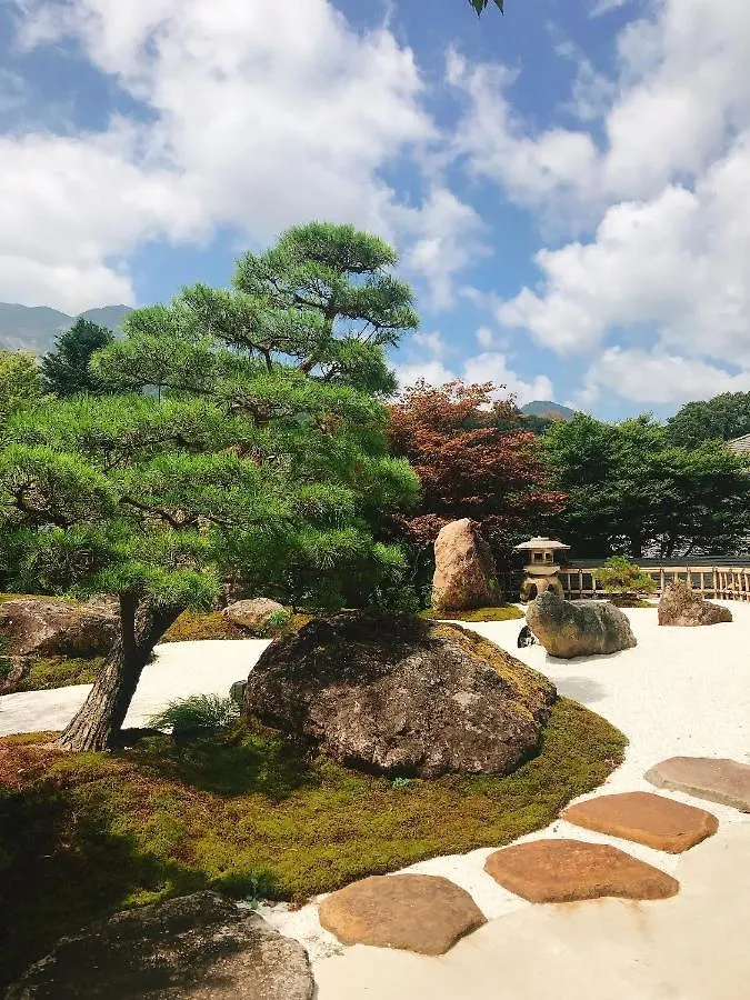 Onsen & Garden -Asante Inn- Hakone 0*,  Japón