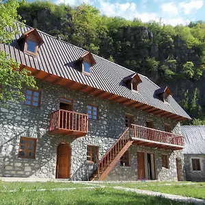 ***** Gasthuis Bujtina Berishta Albanië