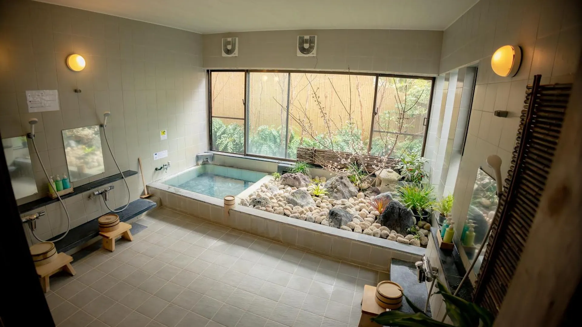 Onsen & Garden -Asante Inn- Hakone Japán